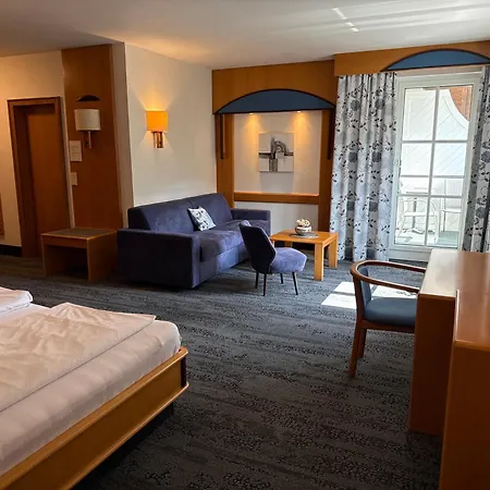 Hotel Goldenes Schiff 3*
