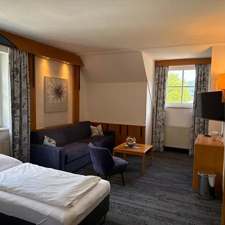 Gasthof-hotel Goldenes Schiff Hotel Engelhartszell