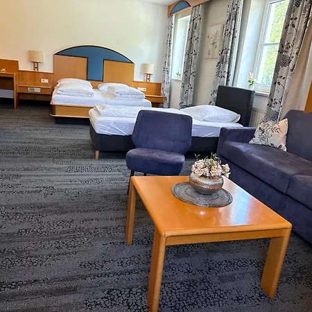 Gasthof-hotel Goldenes Schiff فندق