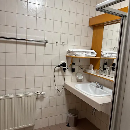Gasthof-hotel Goldenes Schiff 3* إنغليهارتزيل