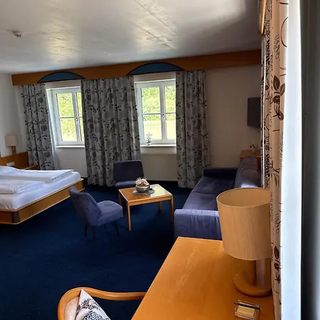 Gasthof-hotel Goldenes Schiff Hotel Engelhartszell