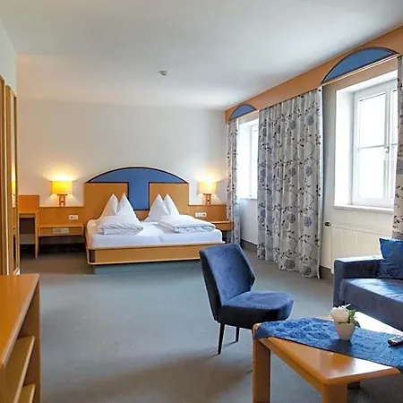 Hotel-restaurant Goldenes Schiff 3* Engelhartszell