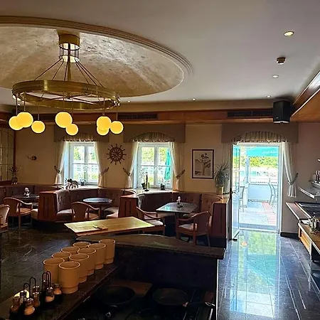 Hotel Hotel-restaurant Goldenes Schiff 3*