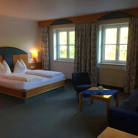 Hotel Gasthof-hotel Goldenes Schiff Engelhartszell