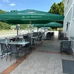 Gasthof-hotel Goldenes Schiff אנגלהרטצל