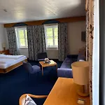 Gasthof-hotel Goldenes Schiff מלון אנגלהרטצל
