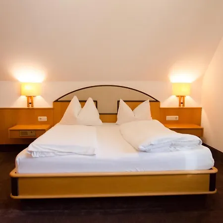 Goldenes Schiff エンゲルハートシュツェル