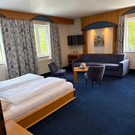 Gasthof-hotel Goldenes Schiff מלון