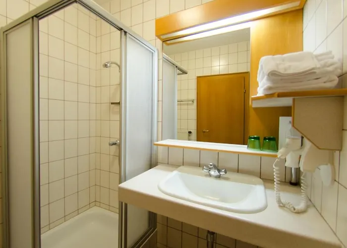 Gasthof-hotel Goldenes Schiff Hotel