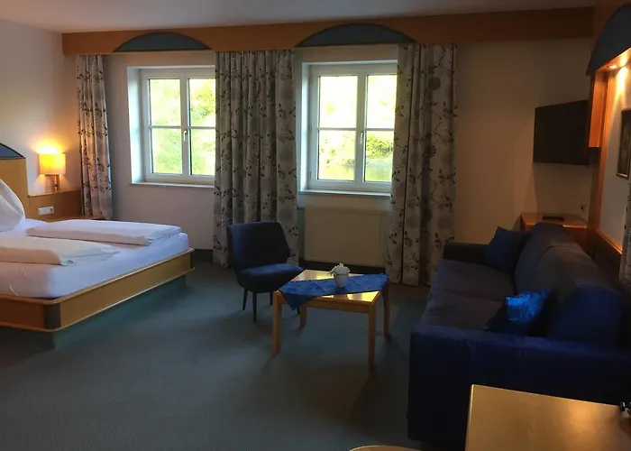 Gasthof-hotel Goldenes Schiff Engelhartszell